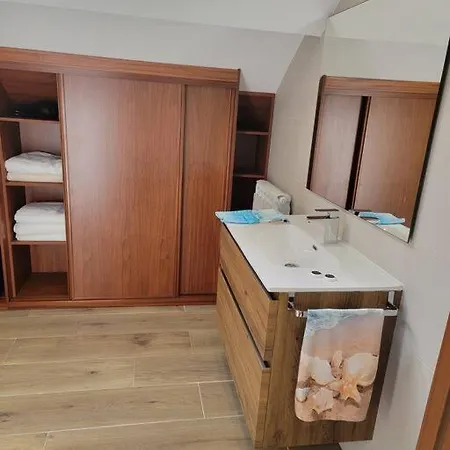 Ventana Al Atlantico - House Across From The